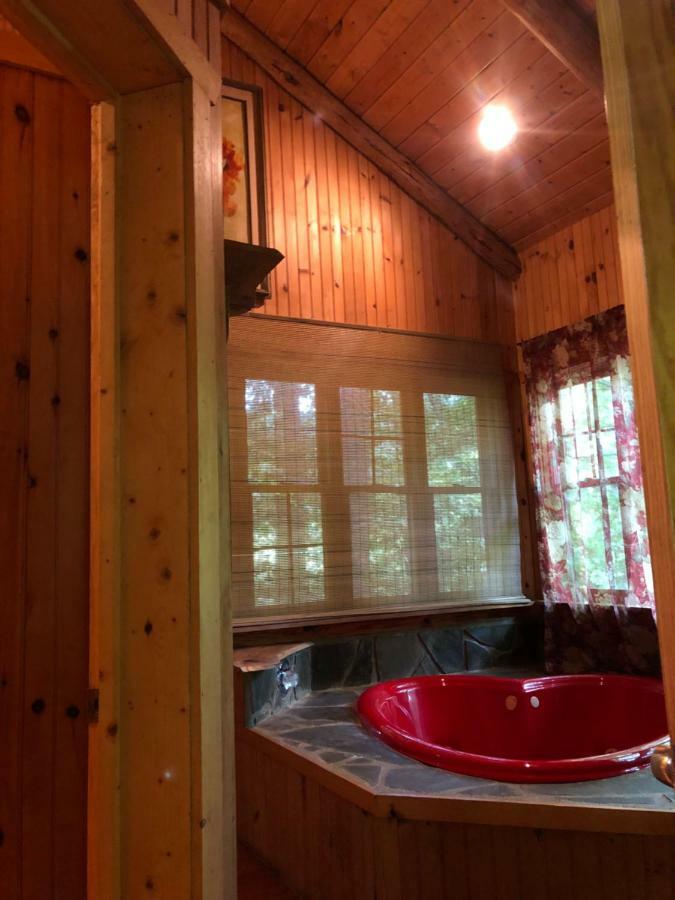 Smoky Mountain Romantic Handcrafted Cabins Sevierville Exterior photo