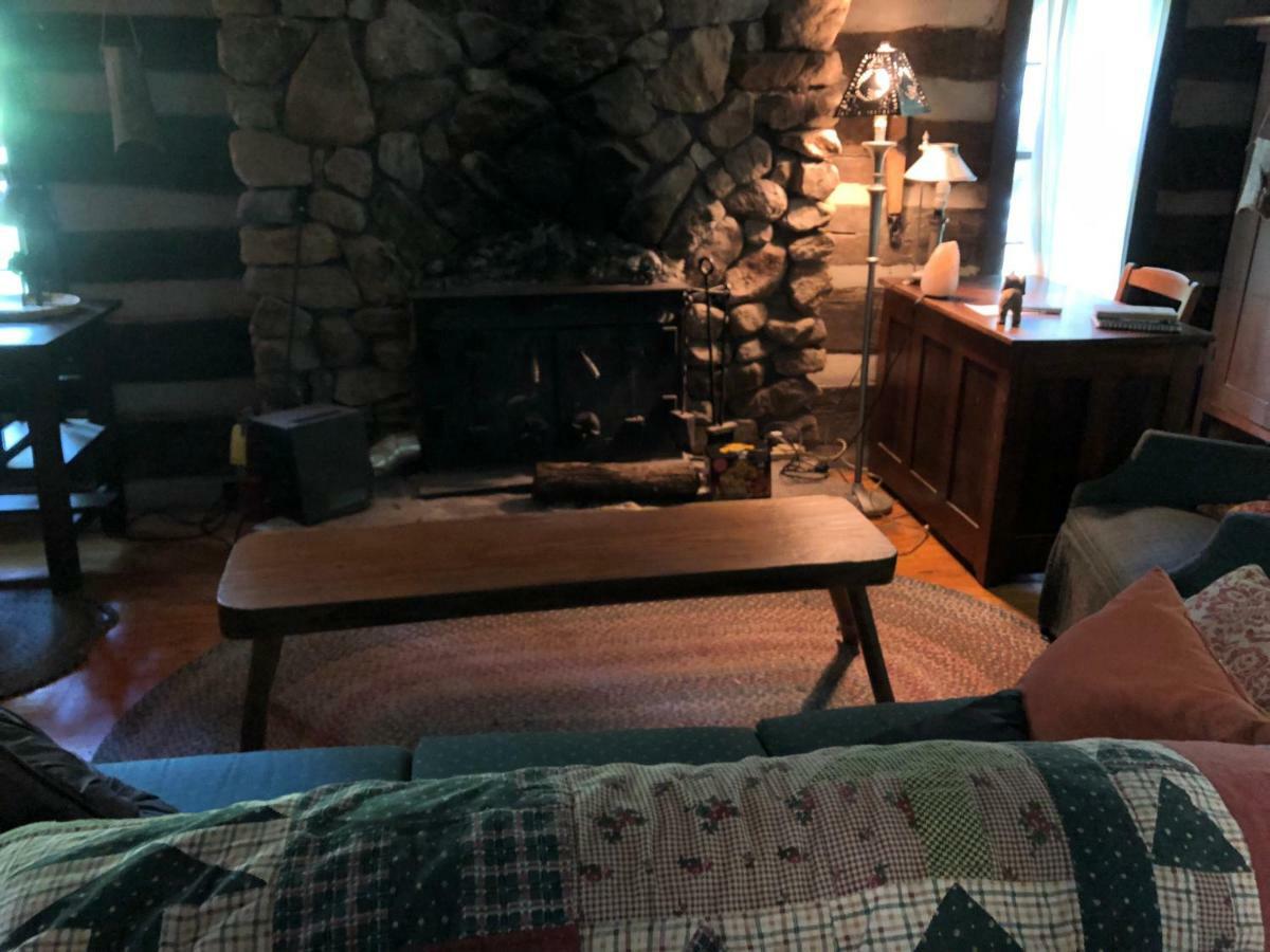 Smoky Mountain Romantic Handcrafted Cabins Sevierville Exterior photo
